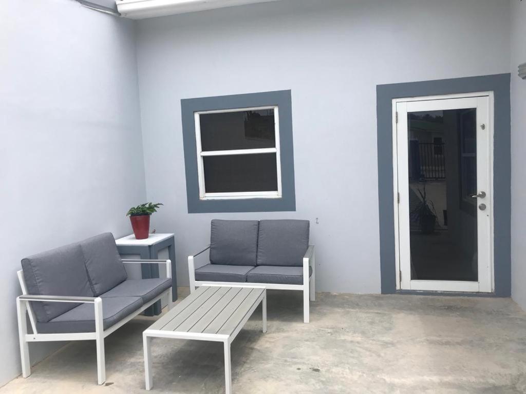 Villa Susanna 3 bedroom 2 bathroom house sleeps 5plus Willemstad Esterno foto